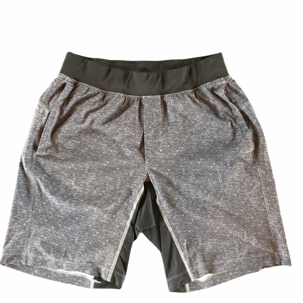 Lululemon grey herringbone shorts